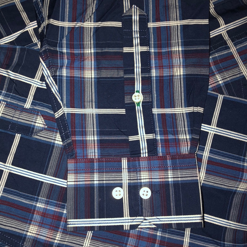 NWT! Tommy Hilfiger button down - Picture 4 of 4